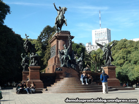 Monumento al General San Martín y a los Ejércitos de la Independencia.